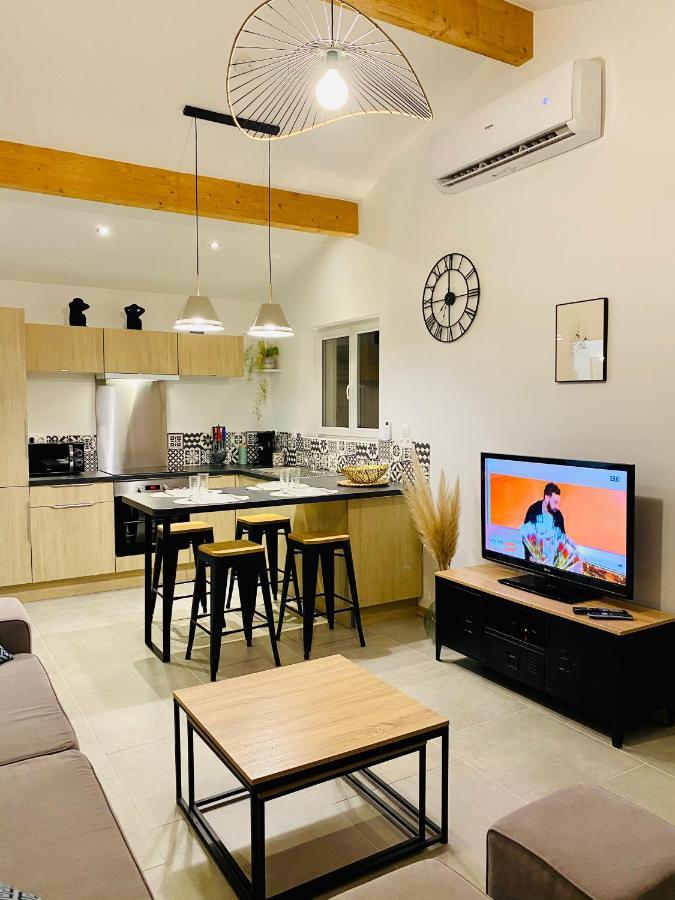 Loft24 Fibre Tout Compris Ussat Buitenkant foto