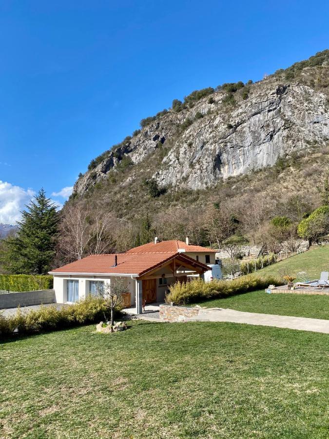 Loft24 Fibre Tout Compris Ussat Buitenkant foto