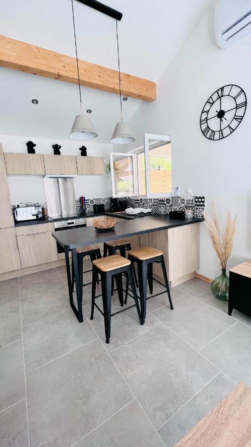 Loft24 Fibre Tout Compris Ussat Buitenkant foto
